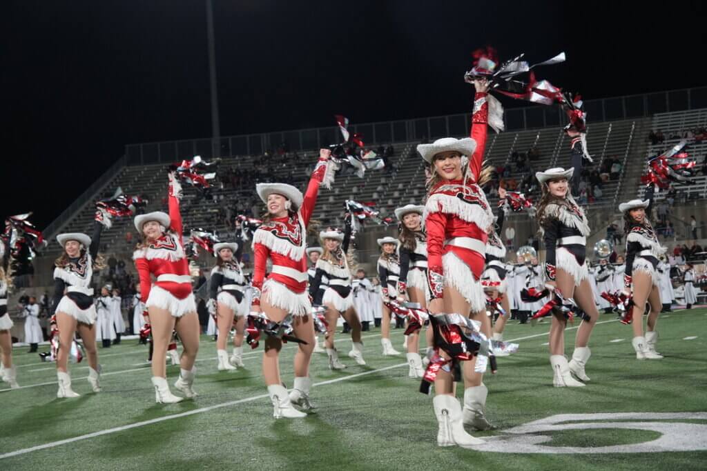 Cavalettes dance performance